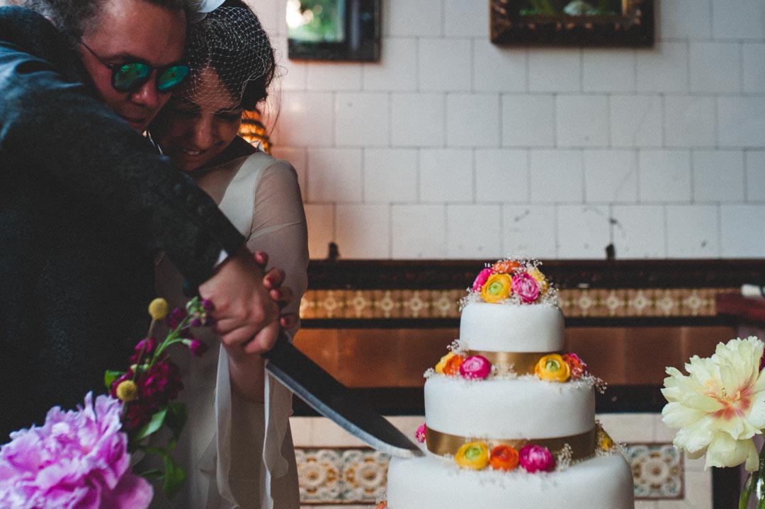 wedding cake cutting