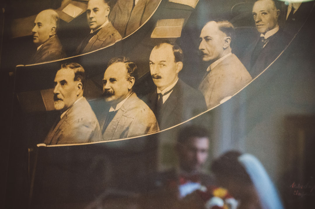 quirky photo Islington Town Hall wedding