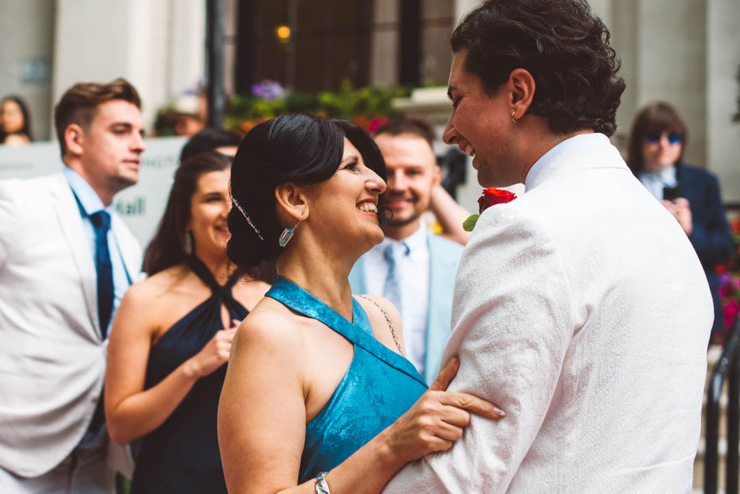 groom with mum