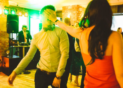 candid wedding photos