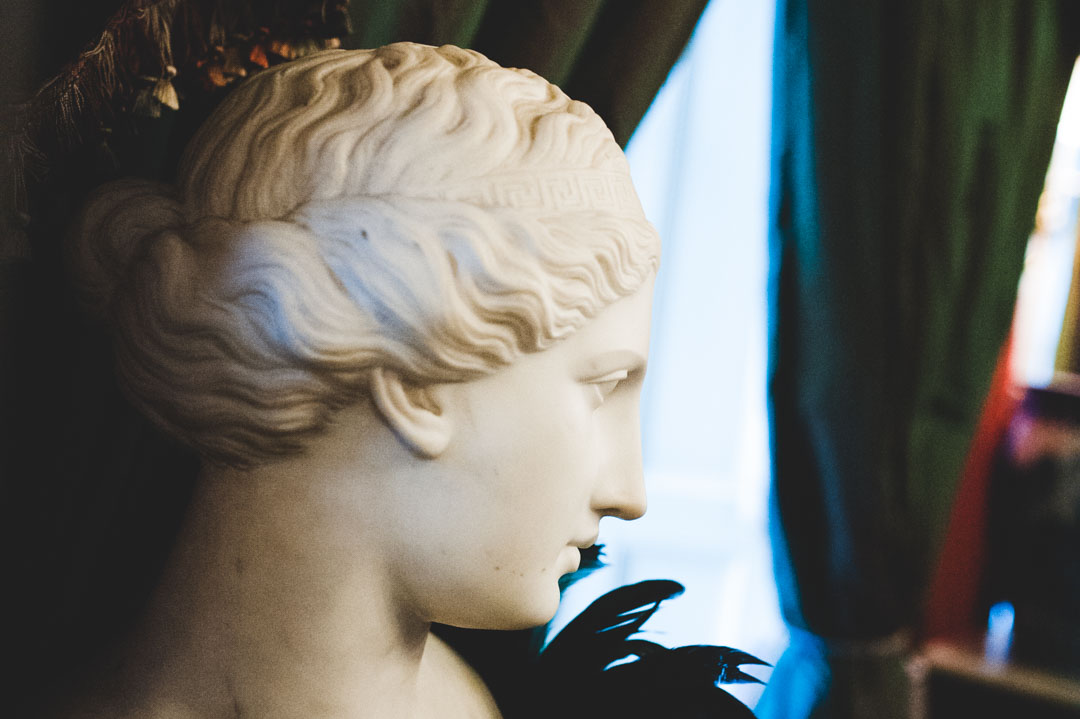 Brunswick House statue