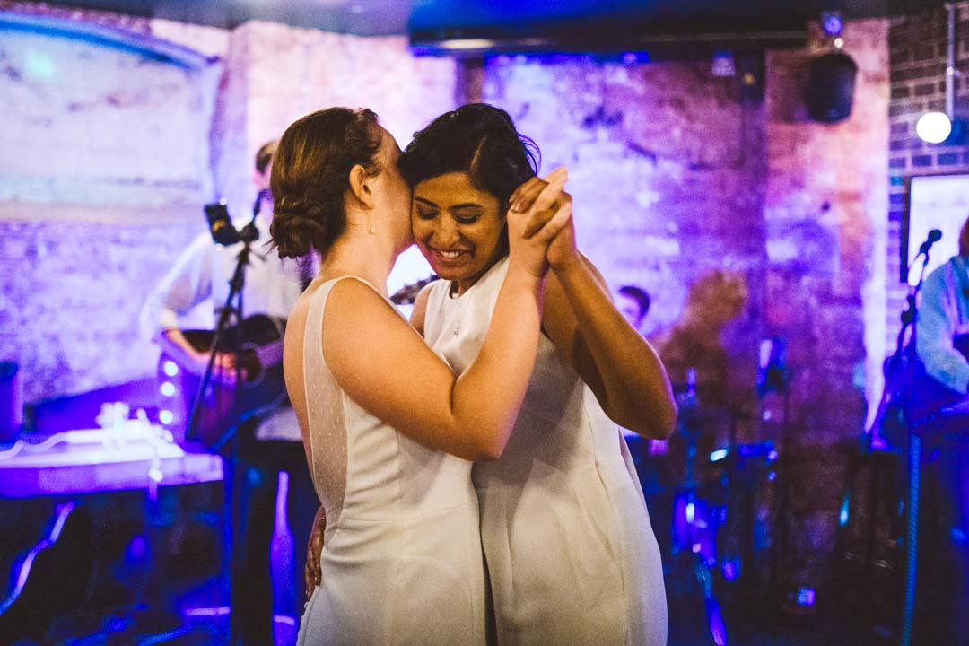 Coin Laundry wedding brides first dance