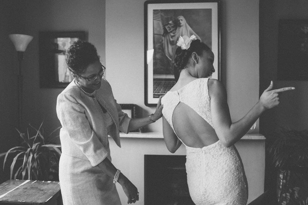 getting ready photos wedding