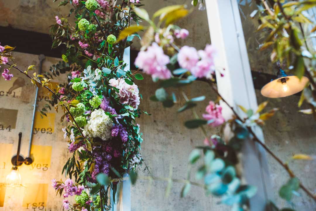 Bull and Gate wedding. The Florist Editor.