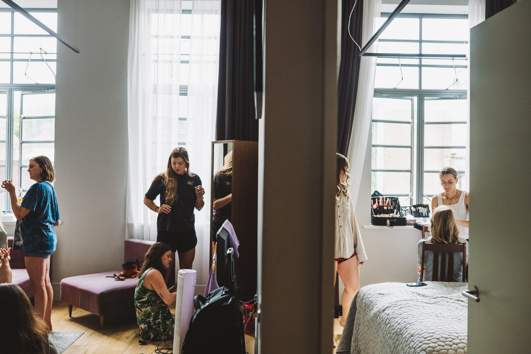 bridal party getting ready